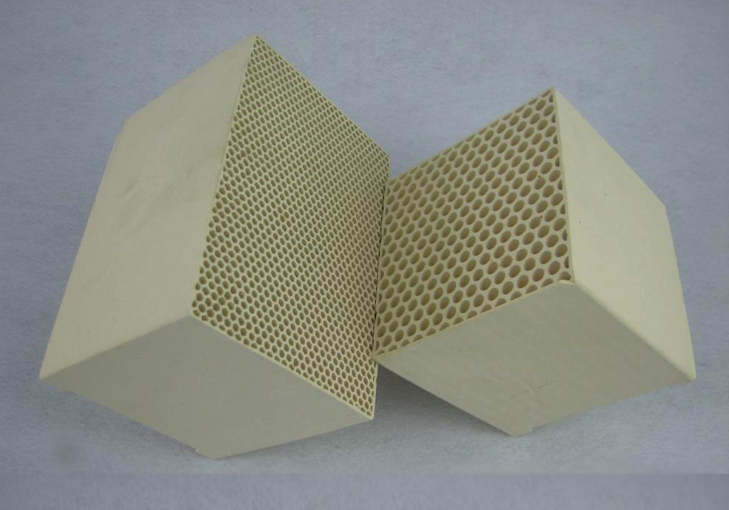 矽線(xiàn)石用途有那些制造蓄熱式燒嘴填充耐火材料 蜂窩體